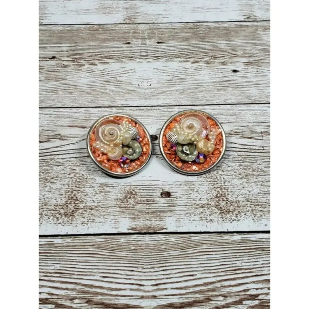 Vintage Clip On Earrings 1